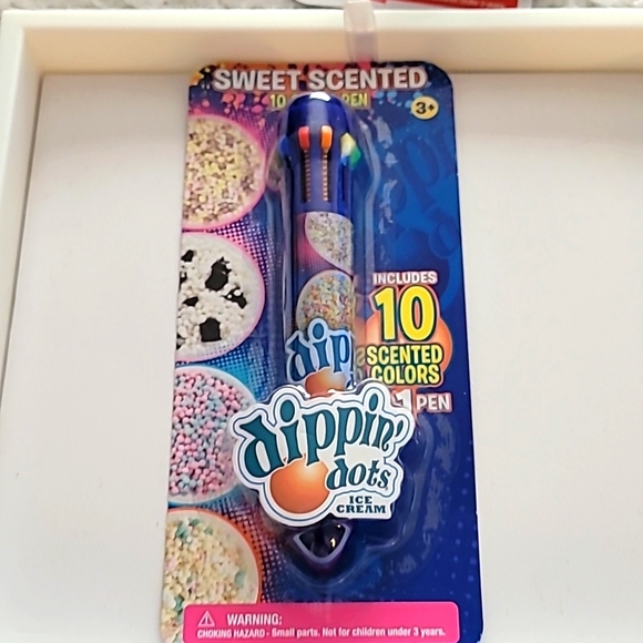 Target 🎯 Set of 3 Scented 10 color pens - Picture 2 of 7